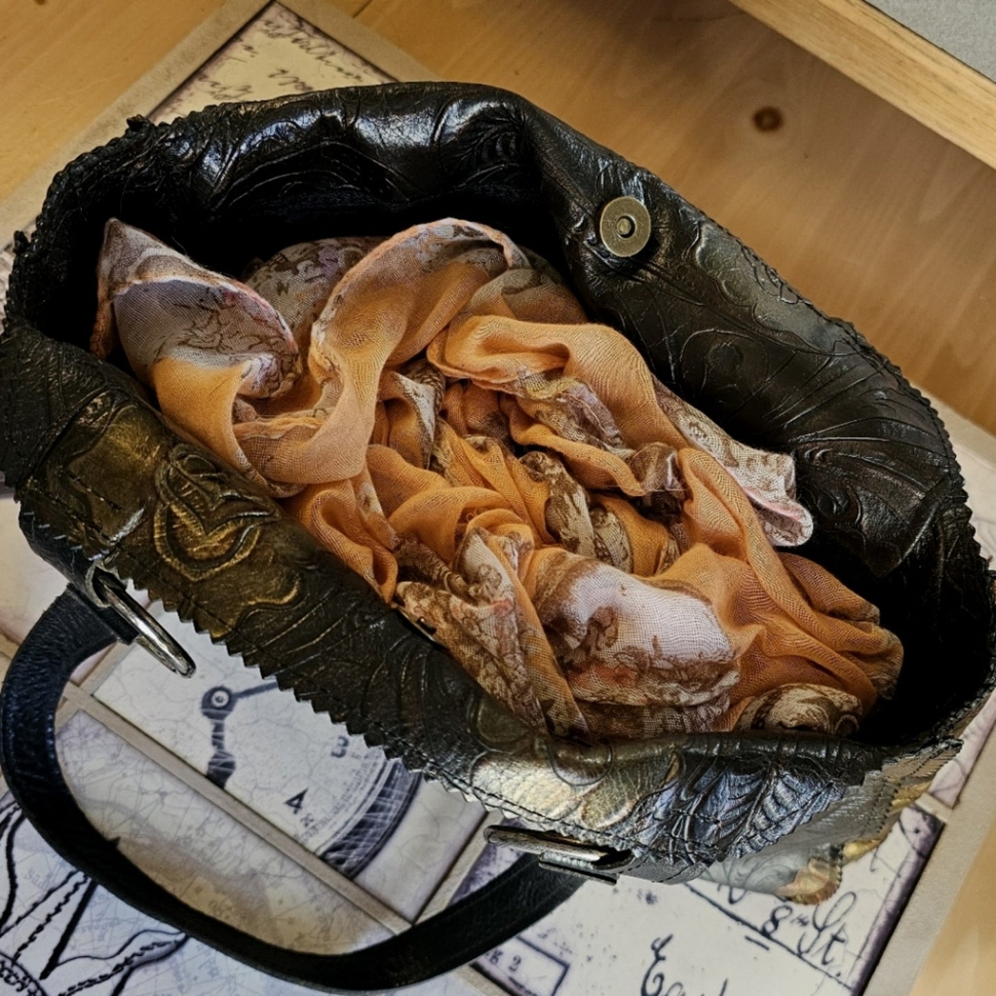 Genuine Leather Ditty Inc. Vintage Floral Print Designer Shoulder Bag