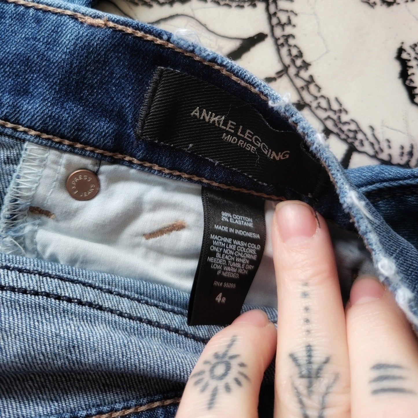 Express Distressed Skinny Ankle Mid Rise Jeans