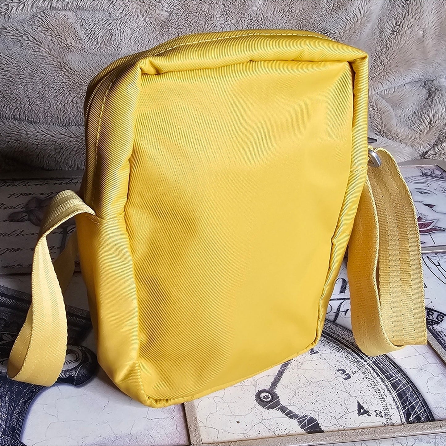Disney Store Mickey Mouse Genuine Mouse wear Yellow Crossbody Bag