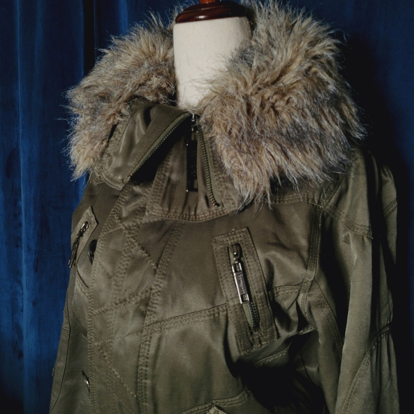 Coffee Shop Army Green Faux Fur Collar Bomber Jacket