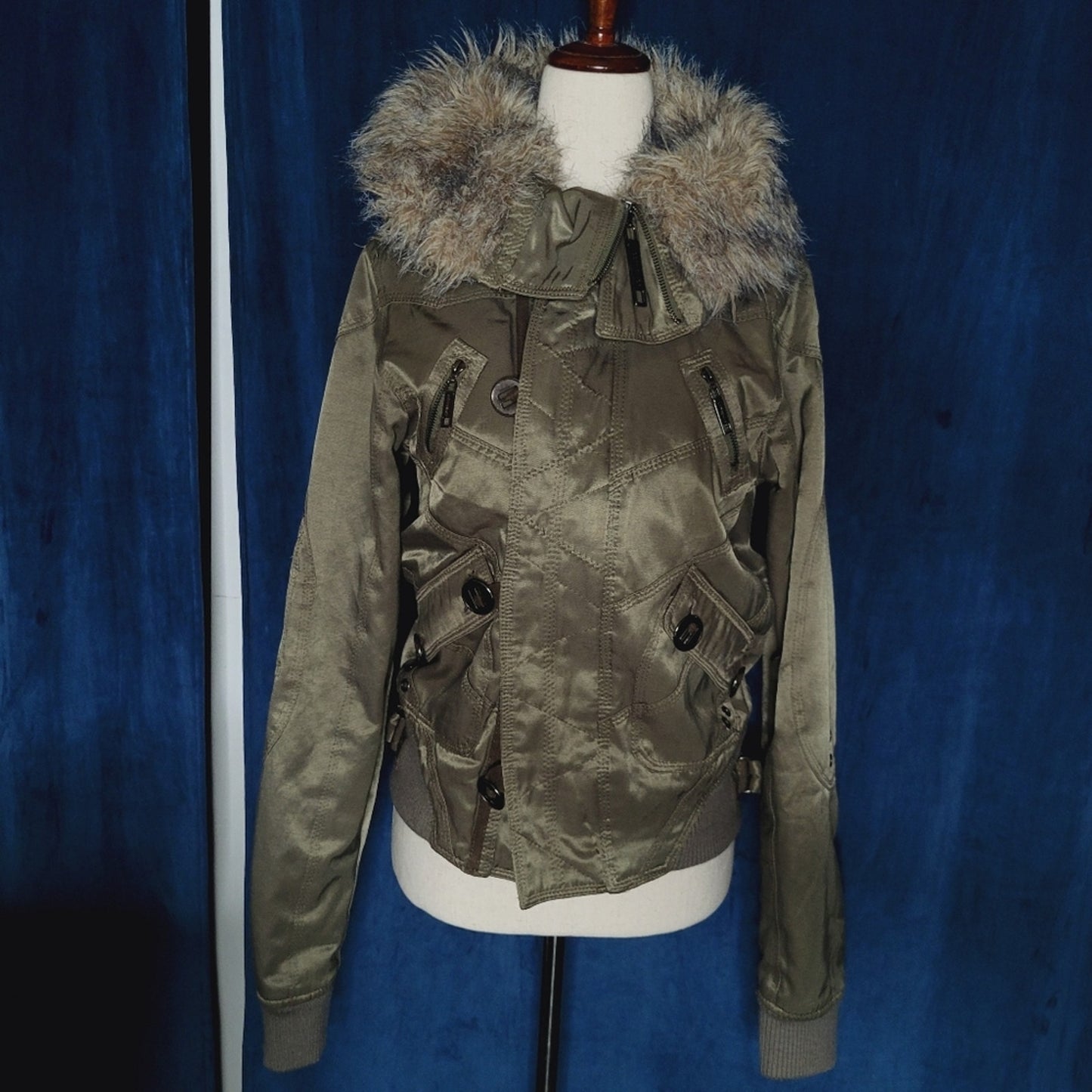 Coffee Shop Army Green Faux Fur Collar Bomber Jacket