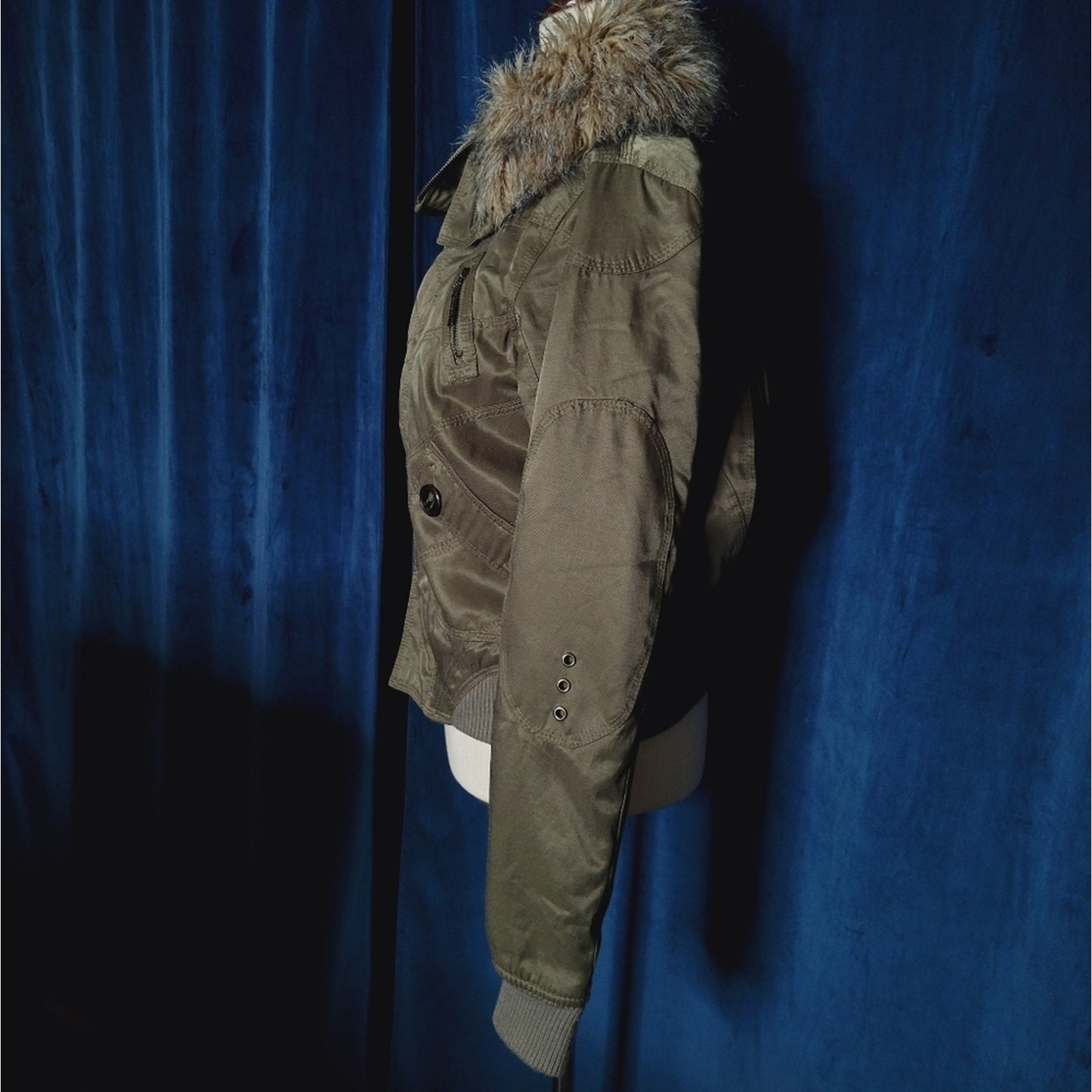 Coffee Shop Army Green Faux Fur Collar Bomber Jacket