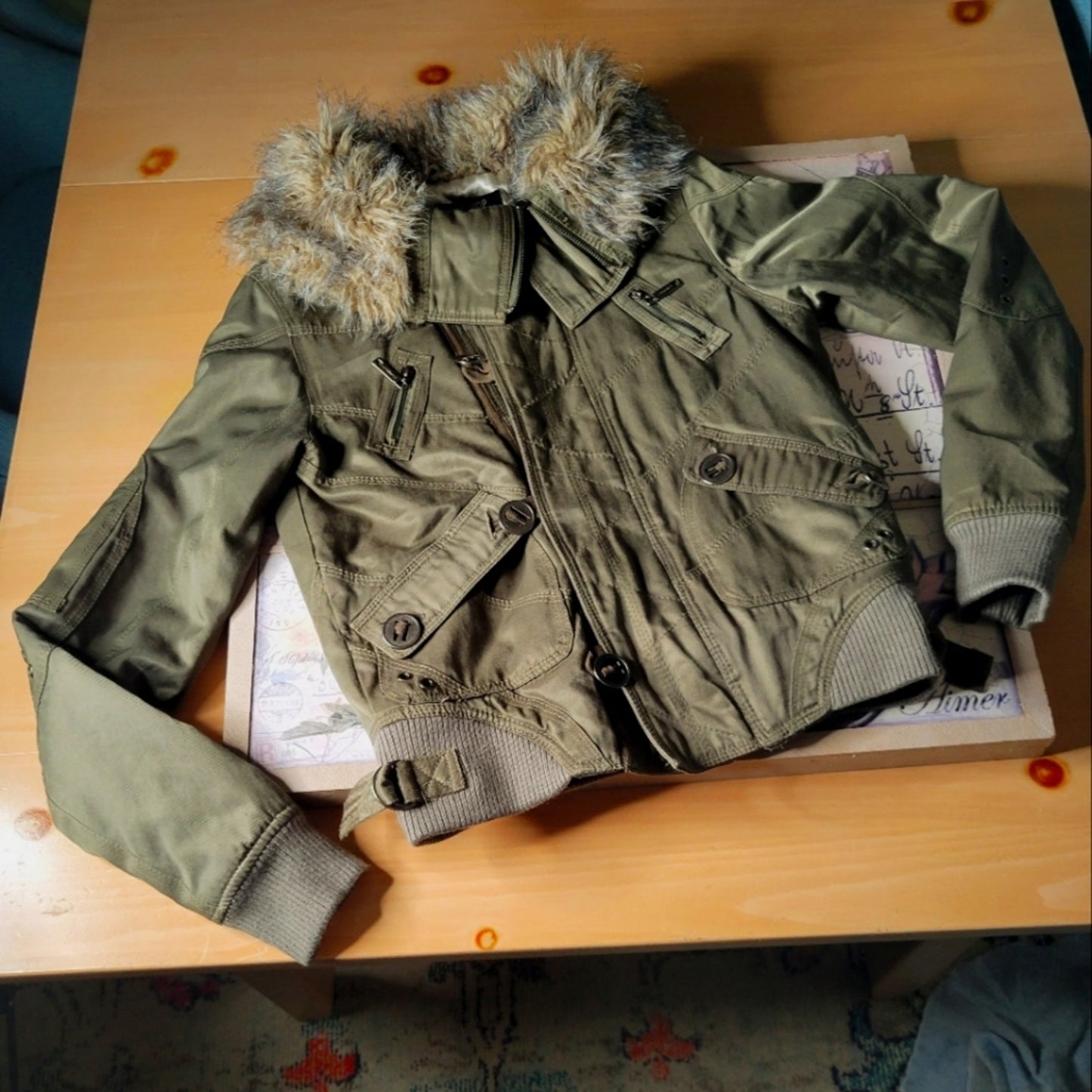 Coffee Shop Army Green Faux Fur Collar Bomber Jacket