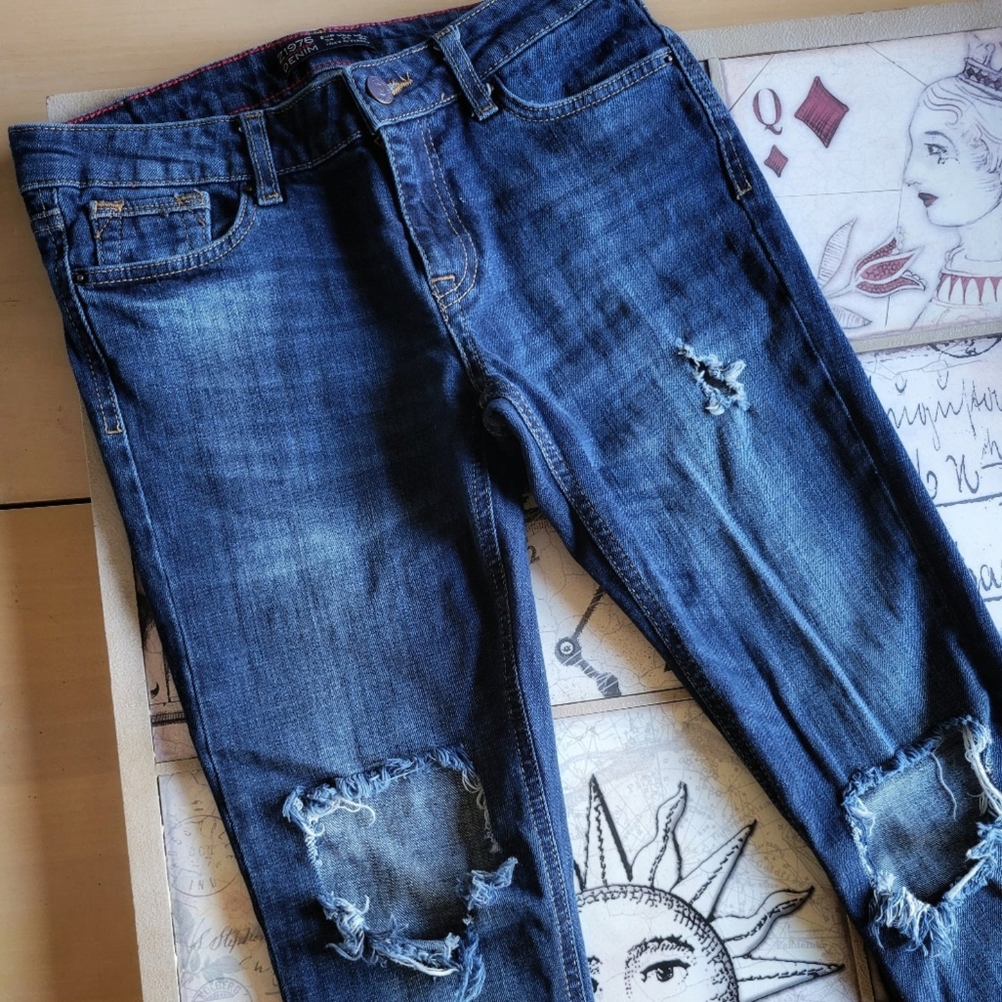 Zara NWOT Dark Wash Skinny Distressed Jean's