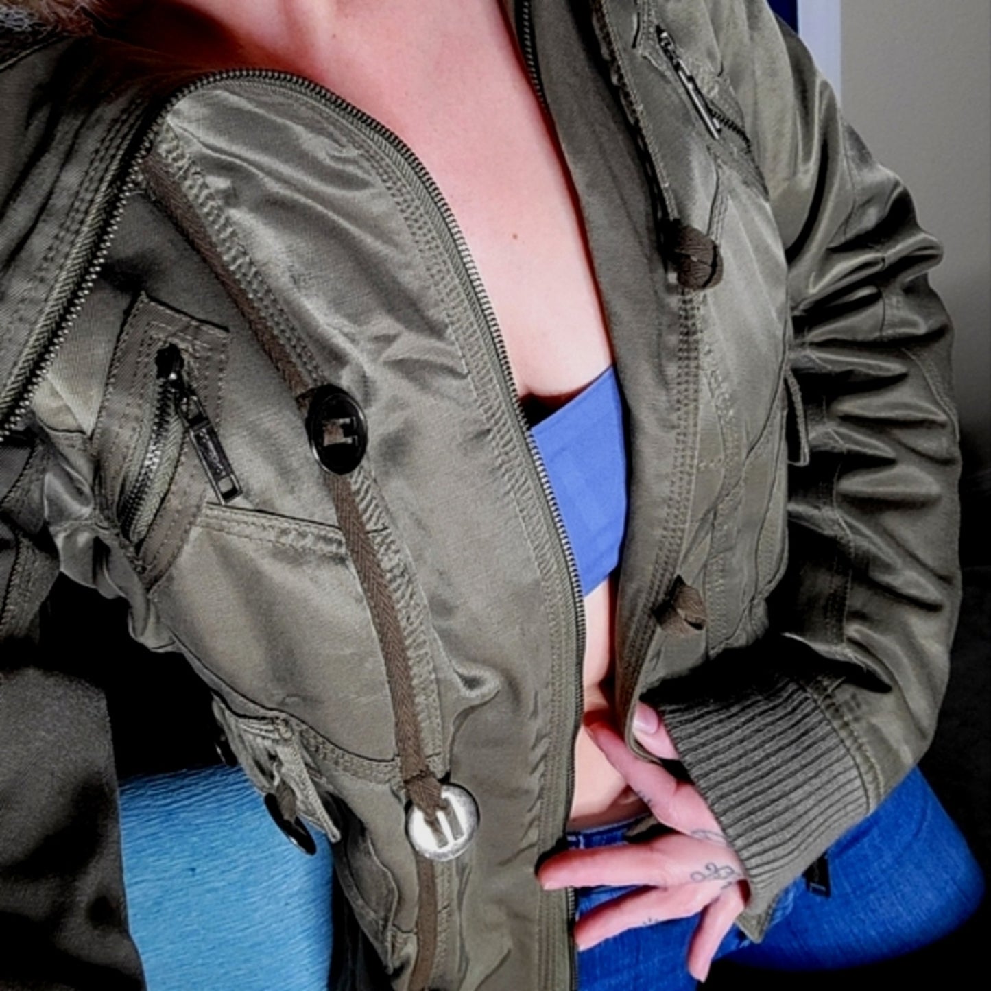Coffee Shop Army Green Faux Fur Collar Bomber Jacket