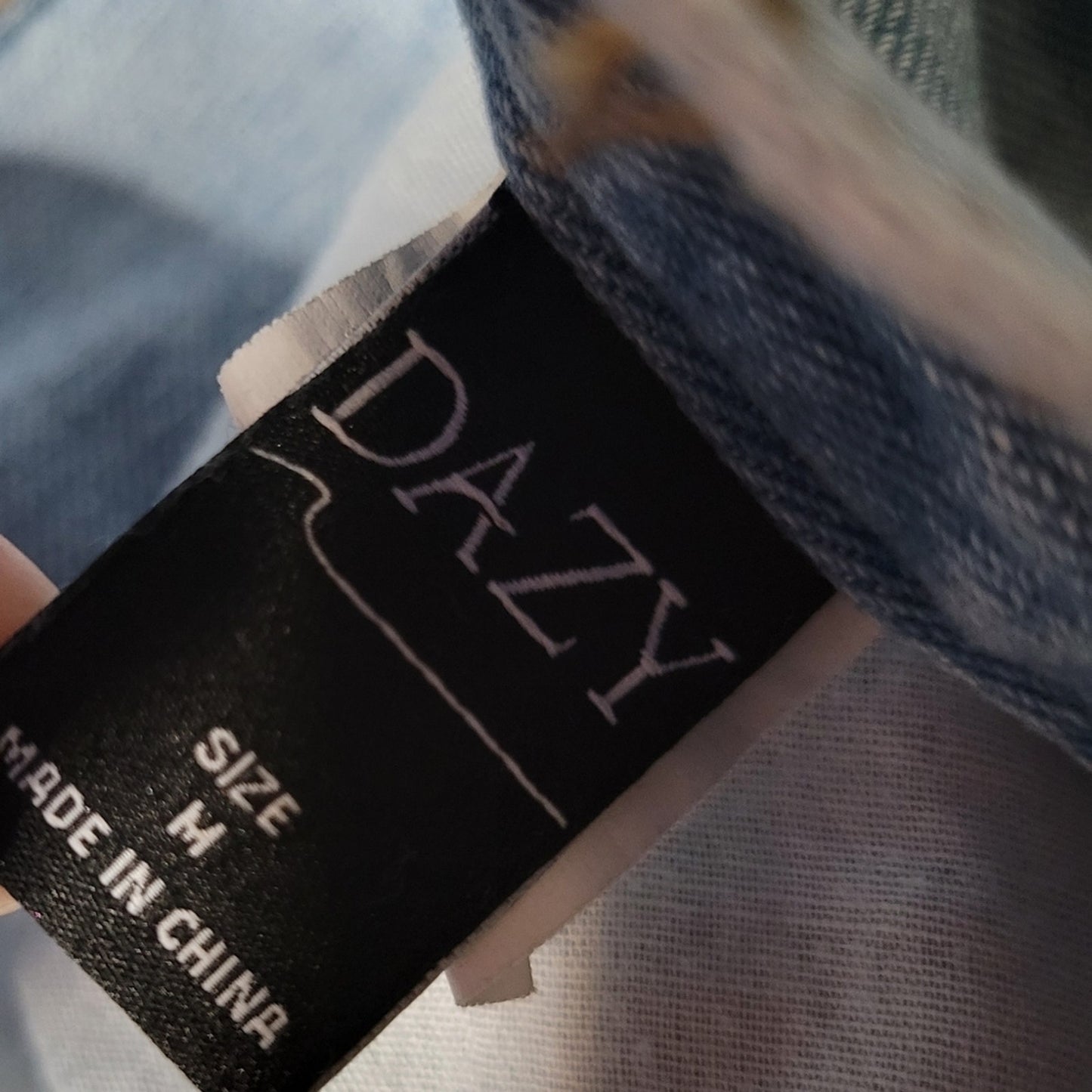 DAZY SHEIN Light Wash Cropped Distressed Jeans
