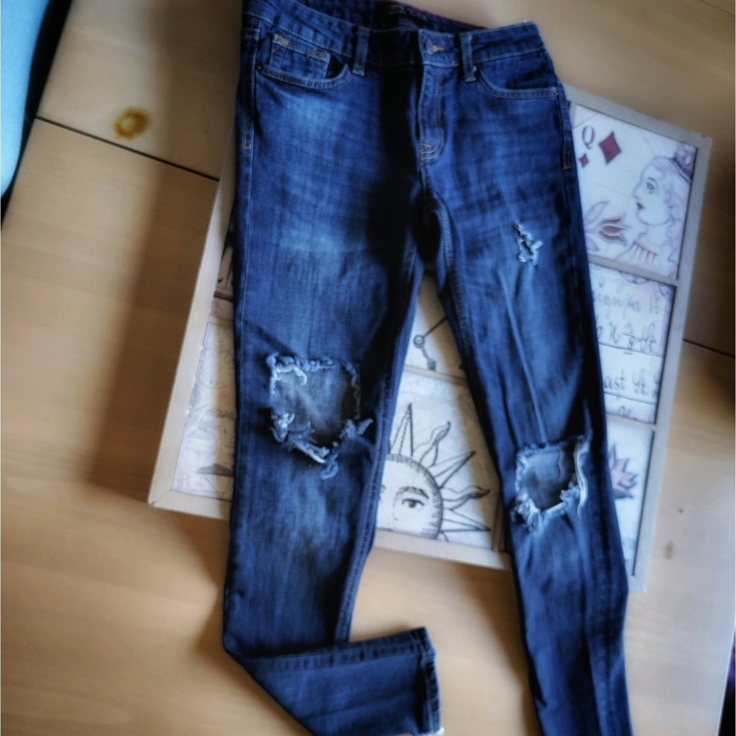 Zara NWOT Dark Wash Skinny Distressed Jean's